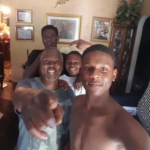 Meet your Posher, Reggie regi